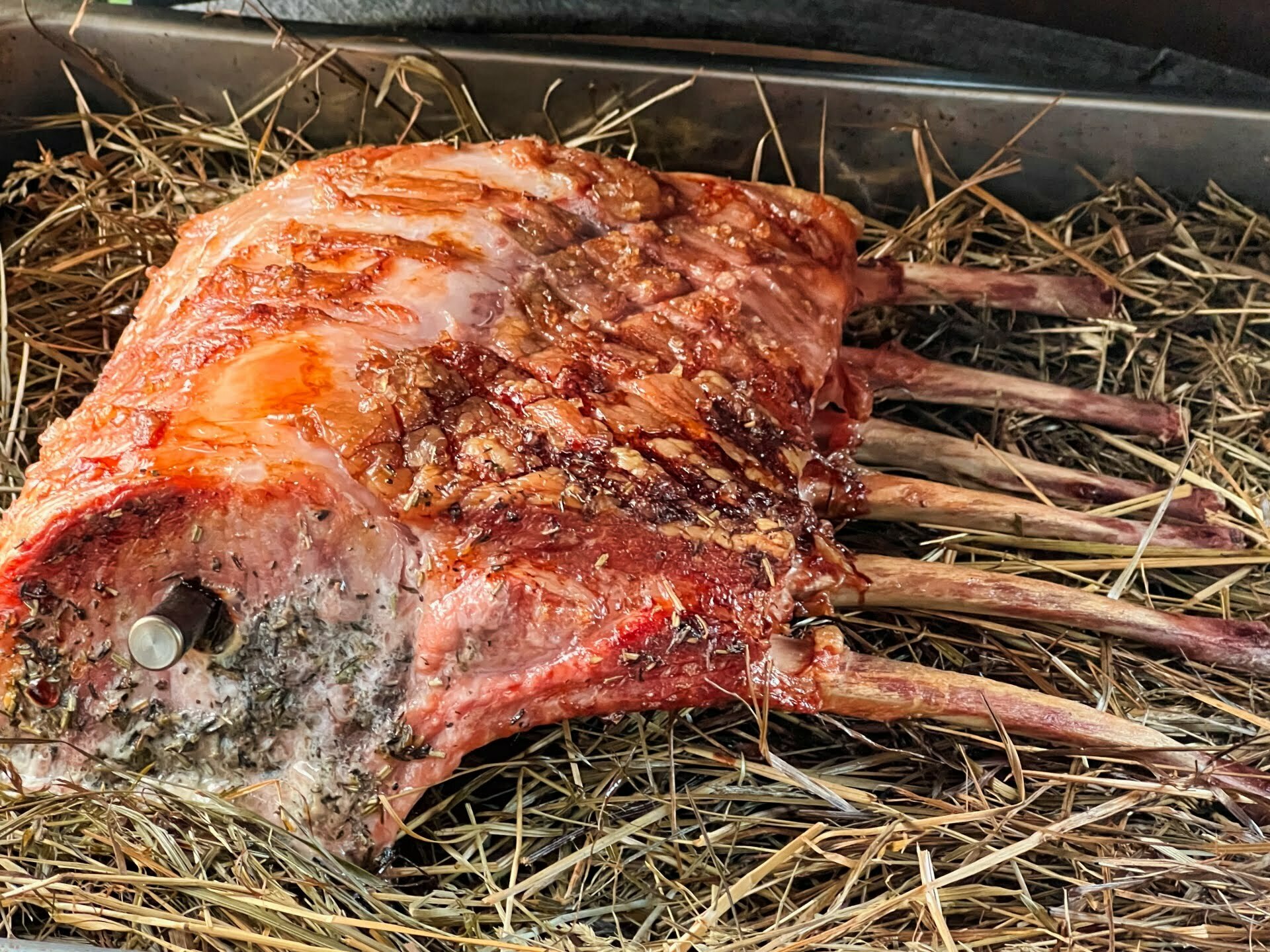Frenched Racks vom Duroc Schwein.